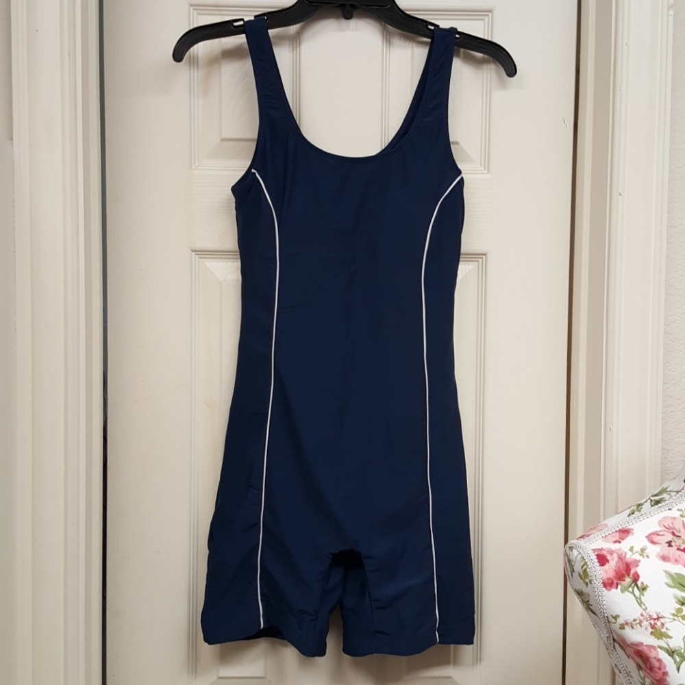 One piece swimsuit sz lg